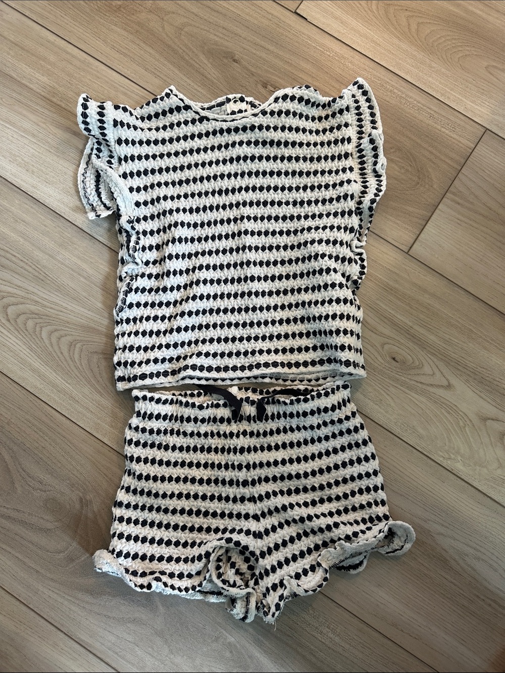 Zara Black & White Dot Knit Pajama Set - Ruffle Sleeve Top & Shorts